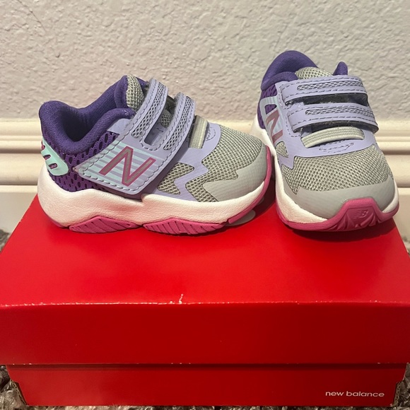 New Balance Sneakers Infant Baby Girls 2M Purple/Grey Rave Run - Picture 5 of 6